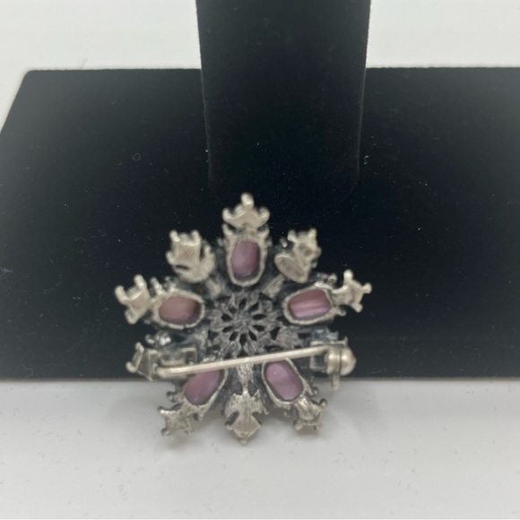 Avon snowflake brooch with aurora borealis rhinestones. - Picture 5 of 8